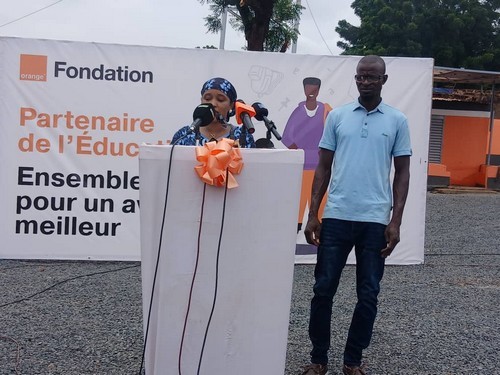 Le Ministre Sy Savané inaugure la première «  École Orange » à Sikoro dans le 1er Arrondissement de Bamako