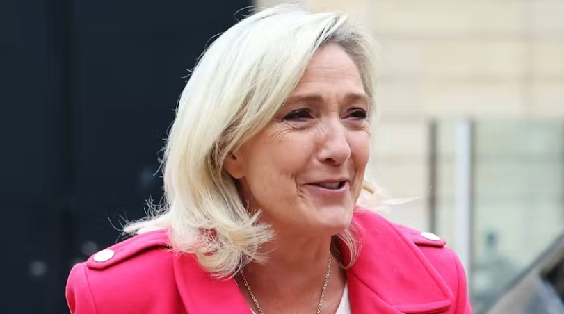 Etats-Unis: «Je pense qu'elle a été mal traitée» - Donald Trump fait l’éloge de Marine Le Pen
