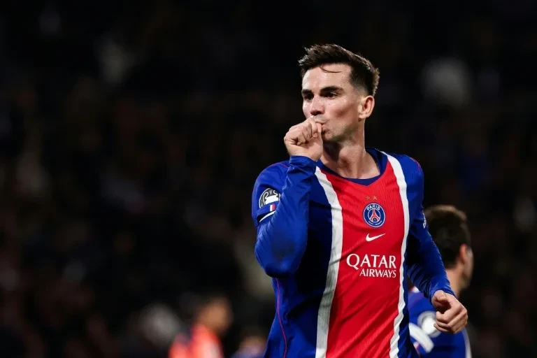 Le PSG s'impose face au Barça en Ligue des Champions, Liverpool réagit