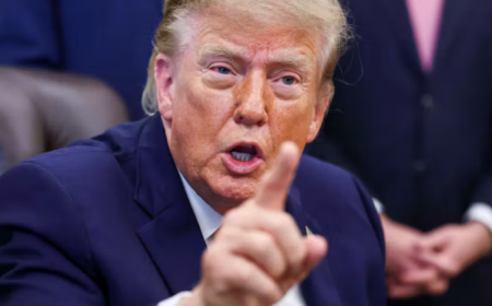 Trump durcit encore le ton contre l'Ukraine
