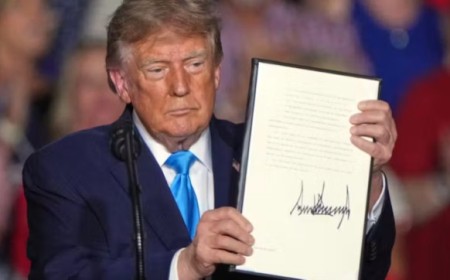 Sanctions contre la Russie: Trump prend une décision pour «l'intérêt national»