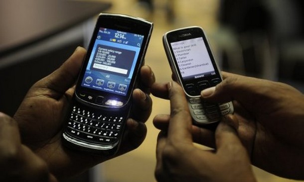 Des applications pour téléphones portables présentées lors d'un congrès télécoms