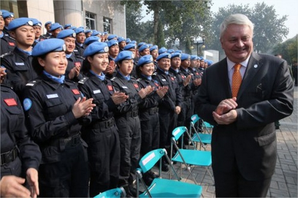 Départ de 413 casques bleus chinois pour le Mali
