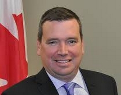 Saluant la transition démocratique réussie, le Canada rétablit son aide au Mali