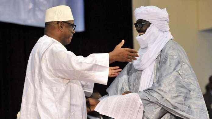 IBK-Mahamadou-Djeri-Maïga Accord de paix au Mali: scènes de fraternisation entre anciens ennemis
