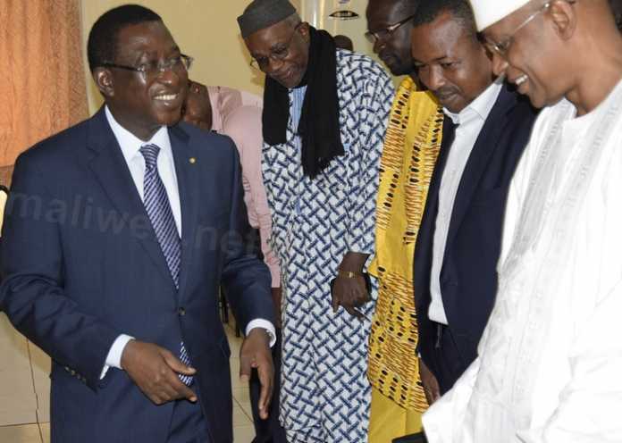 L’honorable SOUMAÏLA CISSÉ, président de l’URD et chef de file de l'opposition lors d’une conférence de presse du 19 septembre 2015