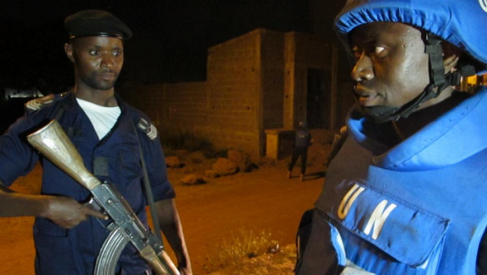 Mali: patrouilles mixtes des polices malienne et onusienne à Bamako
