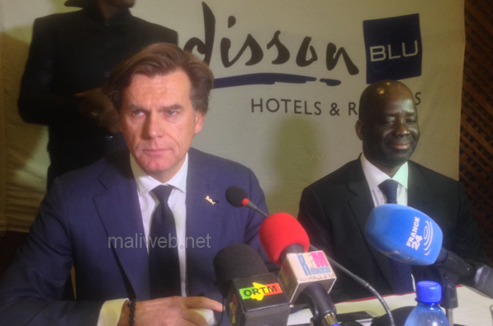 Le président du Groupe Rezidor, auquel appartient l’hôtel Radisson Blu :  «Tout le personnel recevra son salaire jusqu’à la réouverture de l’hôtel»
