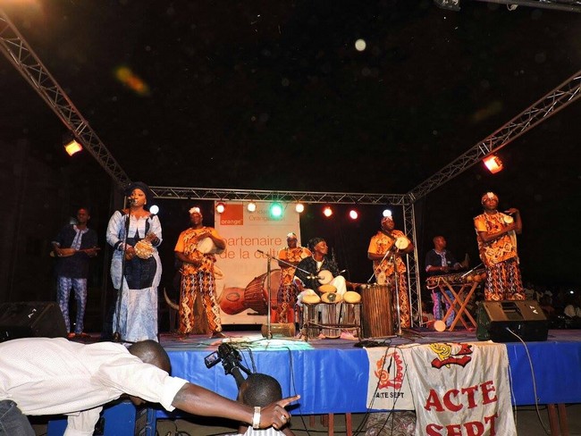 Concert en live : Cheickné Sissoko et son groupe sortent le grand jeu