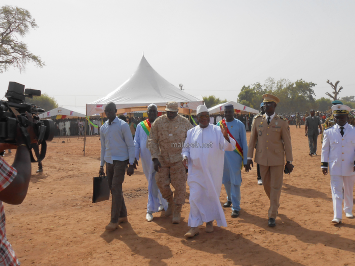 IBK-Baraouéli3 L'acceuil du président IBK à Baraouéli lors de sa première journée de visite dans la région de Ségou