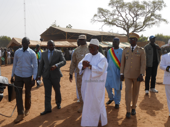 IBK-Baraouéli6 L'acceuil du président IBK à Baraouéli lors de sa première journée de visite dans la région de Ségou