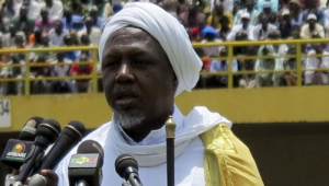 Mahmoud Dicko, le président du Haut conseil islamique, au stade du 26-Mars, à Bamako, le 12 août 2012.