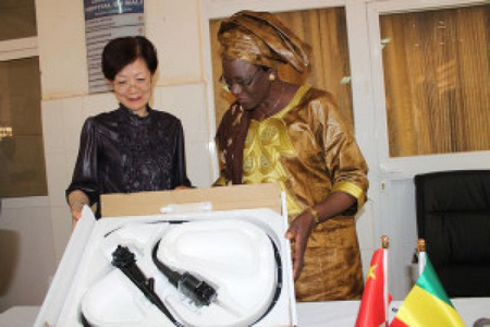 Coopération Sino-Malienne : La Chine fait un don à l’hôpital du Mali d’une valeur de plus de 145 millions FCFA !