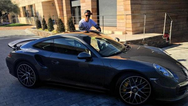 Cristiano Ronaldo nous dévoile un nouveau bolide à 150.000€