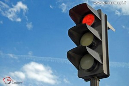 Feux tricolores :  Business dans les embouteillages