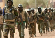 Des militaires maliens
