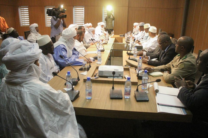 Gouvernement-CMA-Plateforme4 Koulouba : Le Président de la République rencontre les leaders de la CMA et de la Plateforme (samedi, le 27 février 2016)