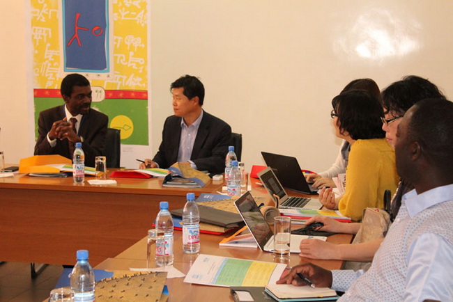 Autonomisation des adolescentes et des jeunes femmes par l’éducation : Le Bureau de l’UNESCO à Bamako reçoit une délégation de KOICA