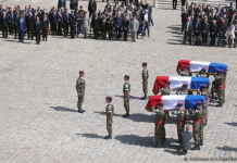 Hommage à Paris aux soldats français morts au Mali : Le président Ibrahim Boubacar Keita a participe à la cérémonie