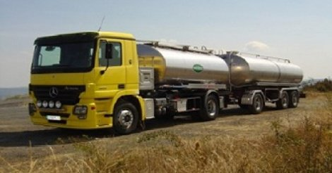 Kaolack : un camion-citerne malien déverse 45.000 litres de carburant sur le bas-côté de la route nationale