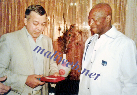 Pour son soutien au rapprochement des structures russe et malienne dans la lutte contre le terrorisme : L'Inspecteur général de police Yahaya Sangaré décoré par la République fédérale de Russie