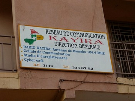 Marche de protestation contre l’attaque de la Radio Kayira II de Koutiala à Bamako : La manifestation se transforme en meeting devant le siège de la Radio Kayira