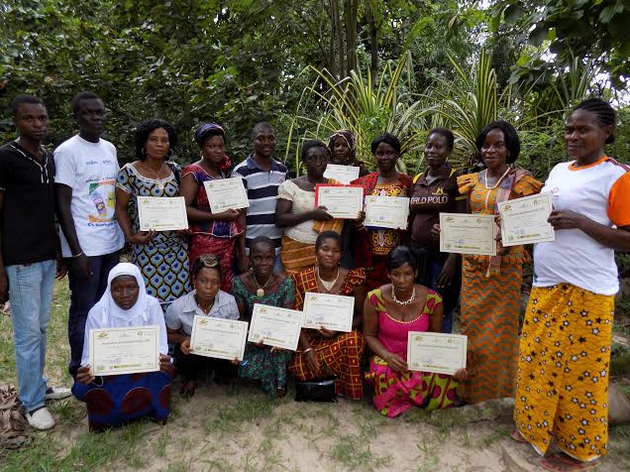 Autonomisation des femmes : L’OMCC et la Fondation Mondiale du Cacao forment des femmes et financent leurs activités.