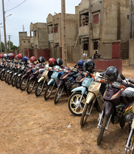 Ministère de l’Habitat et de l’Urbanisme : Remise des clés de plus d’une cinquantaine de motos, Le ministre Ousmane KONE renforce les capacités de la DNUH.