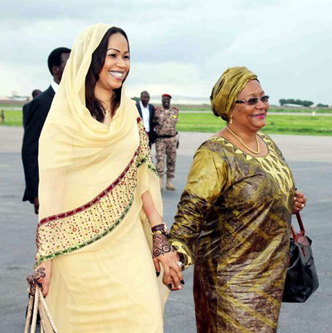Investiture du président Idriss Deby Itno : Mme Kéïta Amy Maïga apporte son soutien à la Première dame du Tchad