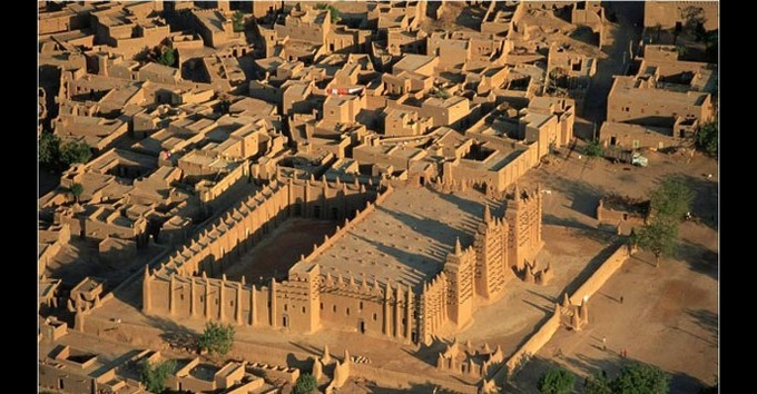 Les villes anciennes de Djenné sur la Liste du patrimoine mondial en péril, une opportunité de protection renforcée