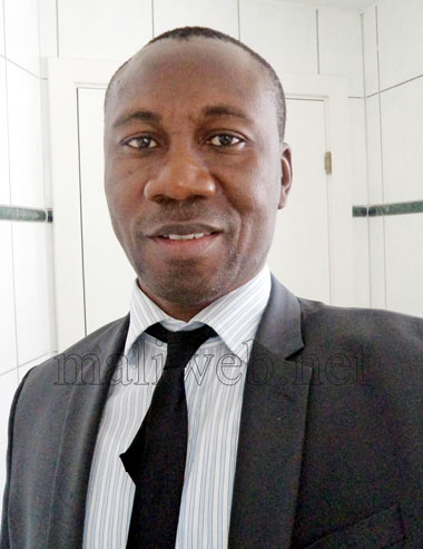 Dr Modibo Soumaré, président de l’URP : -« Le M5-RFP, en cherchant un mouton à cinq pattes a conduit à l'irruption des officiers sur le terrain politique» : -«  Le Malikura est un bluff malsain qui va vite rattraper ses auteurs. »