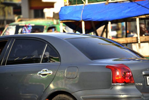 Que dit la loi française sur les vitres teintées de voiture