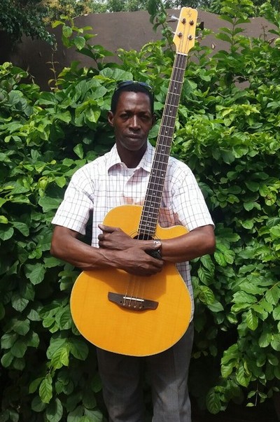 Parcours réussi : Sékou Kanté l’indiscutable baobab de la guitare basse