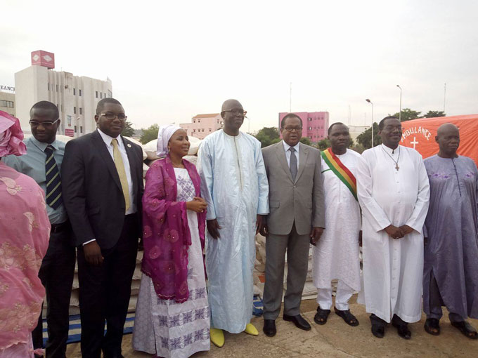 22eme edition du mois de la solidarité et de la lutte contre l'exclusion sociale :  La Fondation Orange-Mali fait des dons d'une valeur de 116 millions de Fcfa