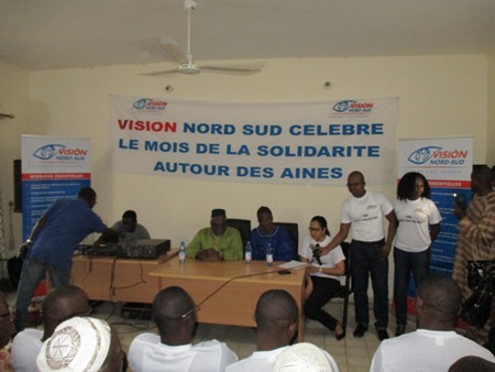 Consultations Ophtalmologiques gratuites : le soutien de Vision Nord Sud aux personnes âgées