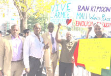 La diaspora malienne proteste devant le siège des nations-unies aux à New-York (USA)