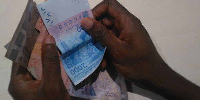 De quoi le franc CFA est-il le nom ?