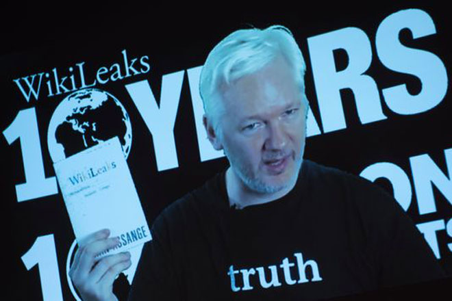La campagne d’Hillary Clinton perturbée par les révélations de WikiLeaks