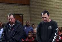 Afrique du Sud: jugés pour avoir voulu enfermer vivant un Noir dans un cercueil