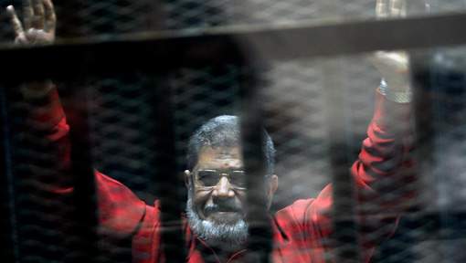 La justice annule une peine de prison à vie pour Morsi