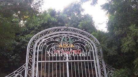 Lycée Askia Mohamed de Bamako : « A cause de la saleté des toilettes, nous préférons attendre de retourner à la maison pour faire nos besoins naturels » ont confié des lycéennes.