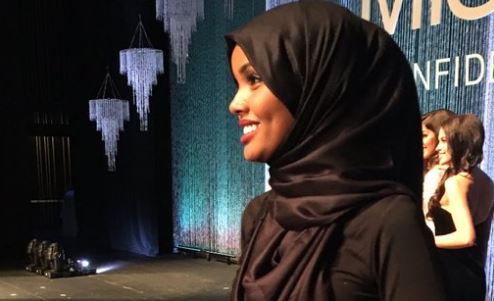 VIDEO - Une Miss américaine défile en hijab et burkini