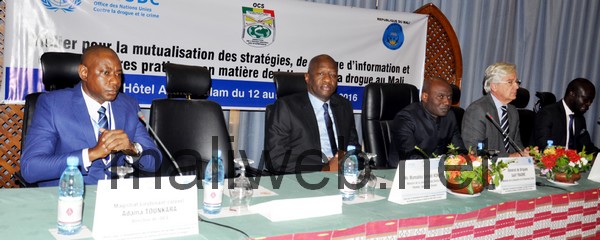 Le directeur général de l'office central de lutte contre les stupéfiants,   Magistrat lieutenant/colonel Adama Tounkara : "De 2014 à nos jours, ce sont 9 kg de cocaïne, 10 tonnes de cannabis et une centaine de kg de substances psychotropes… qui ont été saisis"