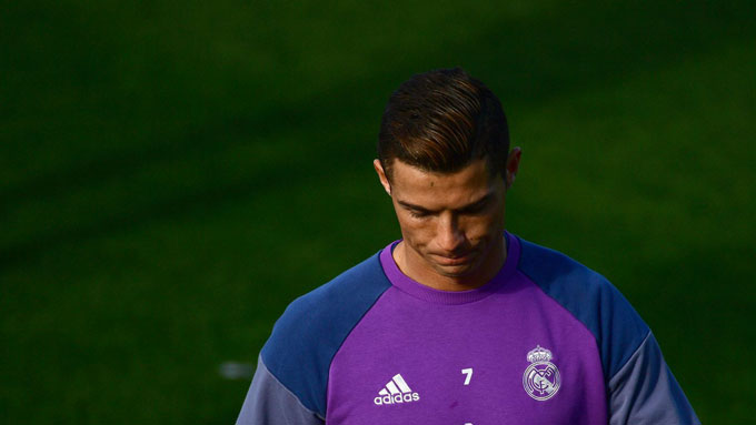 cristiano-ronaldo-est-soupconne-d-optimisation-fiscale-par-divers-medias Cristiano Ronaldo est soupçonné d'optimisation fiscale par divers médias et notamment Mediapart. afp.com/PIERRE-PHILIPPE MARCOU