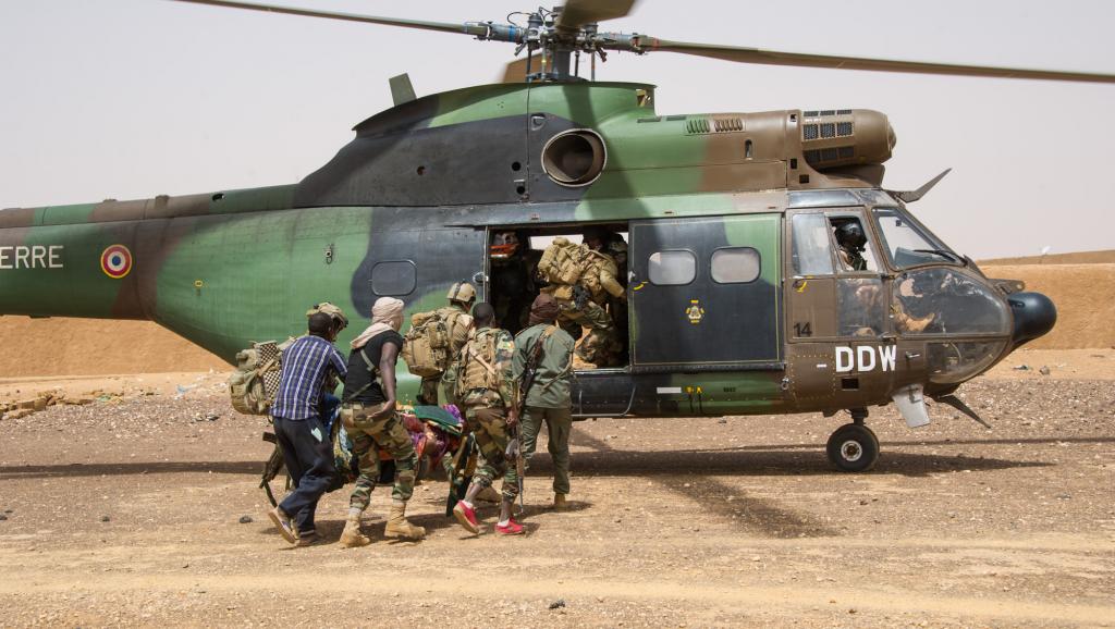 Mali: l'armée française «neutralise» une vingtaine de «terroristes»