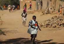 Les enseignants du nord du Mali réclament une prime de risque en raison de la menace terroriste dans la région. Ici, dans une rue de Gao le 21 février 2013. (Photo d'illustration)