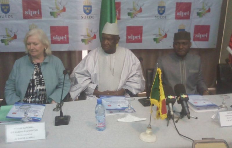 Projet construire une paix durable au Mali: la contribution de la CONASCIPAL et de SIPRI