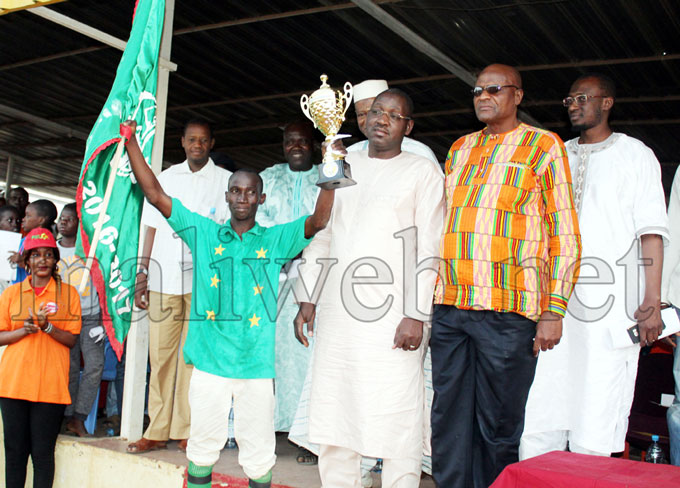 Sports équestres : Grand Prix Mandiou Simpara :  Le cheval Chris Waddle s'adjuge le trophée