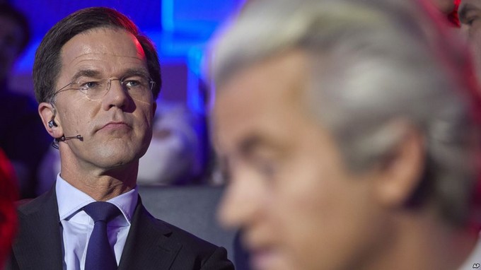 Pays-Bas: Rutte salue une victoire "contre le populisme"