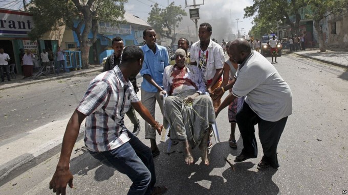 Au moins cinq tués dans deux attentats à la voiture piégée en Somalie